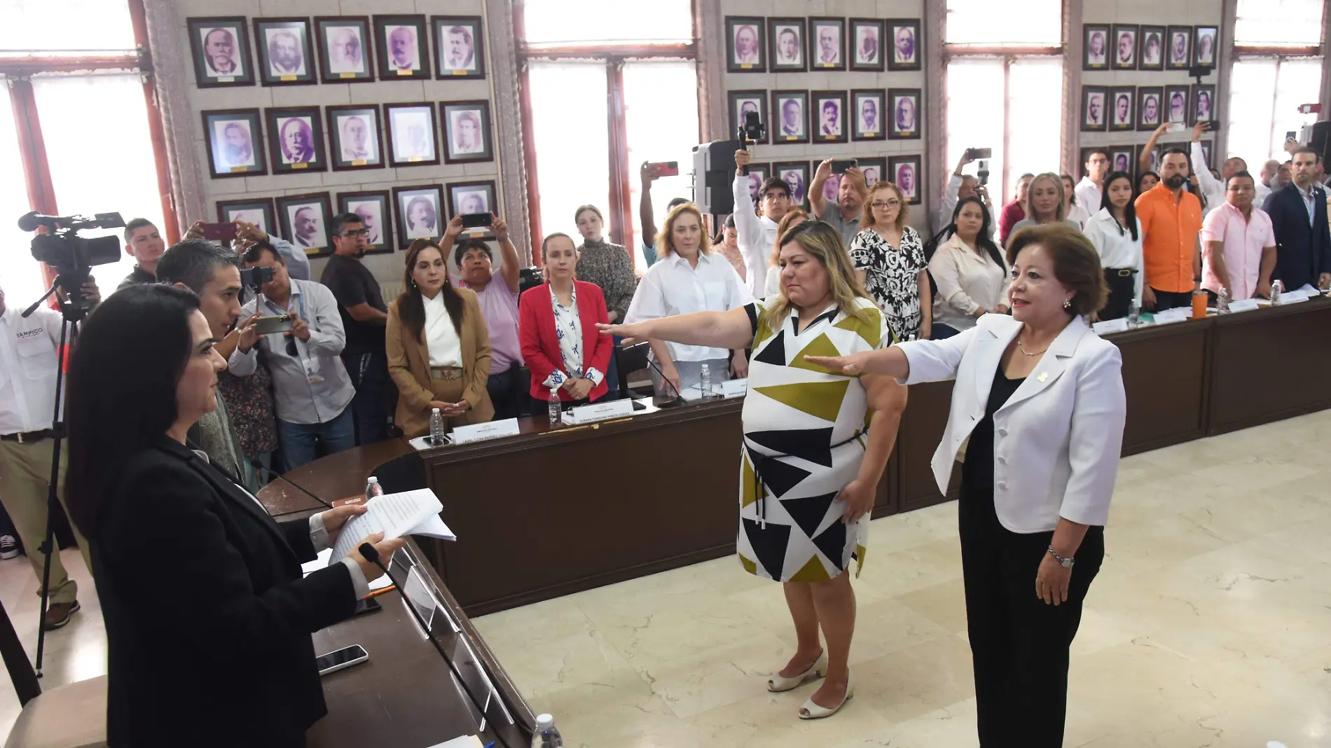 Silvia Santamaria Góngora, secretaria de Finanzas y Patricia del Angel Rivas, secretaria de Contraloría de Tampico